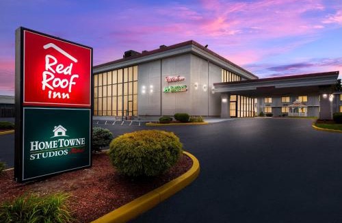 Painted Post Hotel | HomeTowne Studios by Red Roof Painted Post