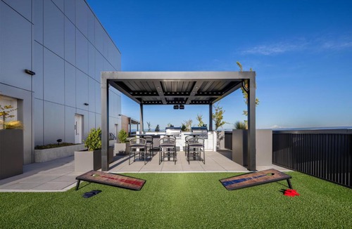 Surrey Hotel | Homewood Suites By Hilton Surrey