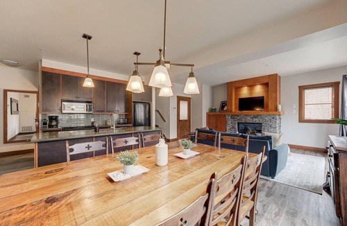 Versant Soleil Apartment | Homey 3BR Versant Soleil | Ski in/out | Pool & Spa