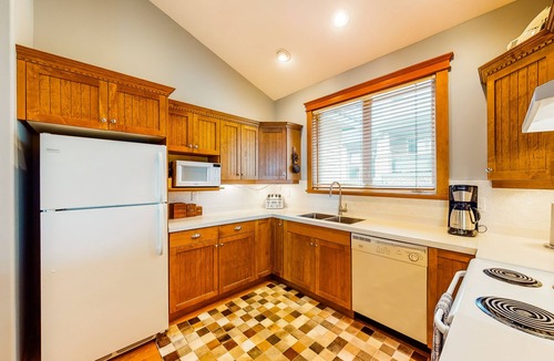 Big White Ski Resort House | Homey mountain condo w/ski-in/ski-out access, private hot tub & free WiFi