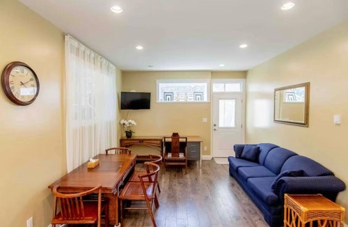 Regional District of Nanaimo House | Hope's Happy Suite beautiful ocean views