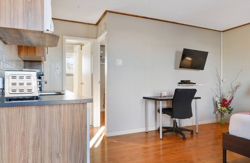 Fort Macleod Hotel | Hotel Bethel - Fort MacLeod, AB