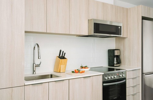 Plateau Mont Royal Apartment | Hotel Cove-BIGQ-1BDR