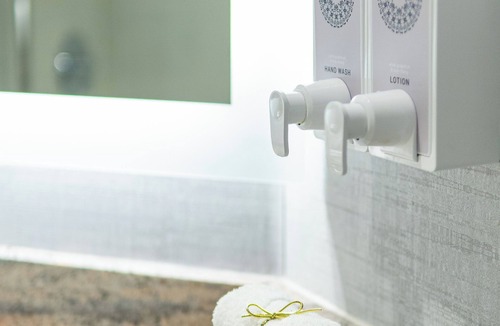Inner Harbour Hotel | Hotel Grand Pacific