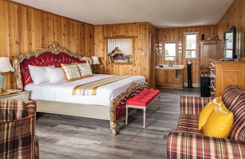 Isle aux Coudres Hotel | Hotel La Roche Pleureuse