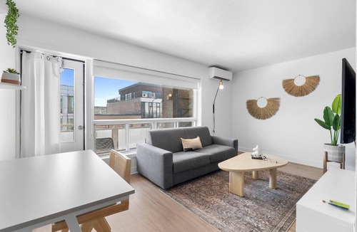 Little Italy Apartment | Hotel Laurence one bedroom apartment