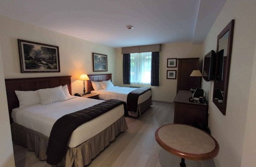 St-Bernard-de-Lacolle Hotel | Hotel St-Bernard