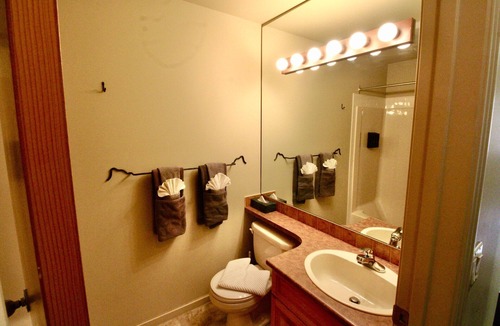 Fernie Condo | Hotel-Style Studio Suite | Hot Tub | Sauna | BBQ