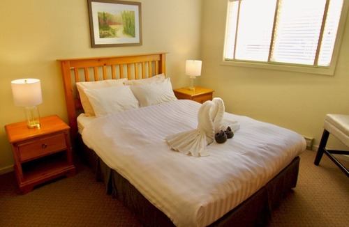 Fernie Condo | Hotel-Style Studio Suite | Hot Tub | Sauna | BBQ