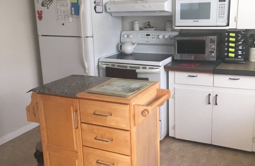 Okanagan-Similkameen House | House to rent for a month or two in the sunny Okanagan Valley in Oliver, BC.