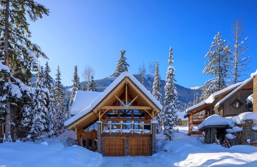 Golden Ski Chalet | Huge luxury home at KHMR. Brand new Sauna, hot tub