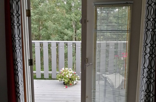 Hinton House | Huge mountain-themed home steps to forest trails, 15 min to Jasper National Park