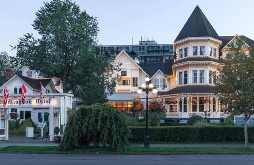 Inner Harbour Hotel | Huntingdon Hotel and Suites