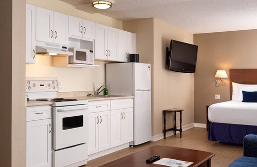 Inner Harbour Hotel | Huntingdon Hotel and Suites