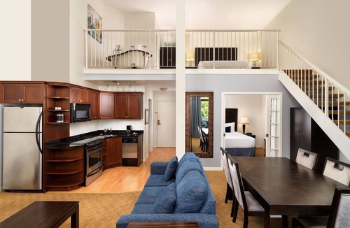 Inner Harbour Hotel | Huntingdon Hotel and Suites