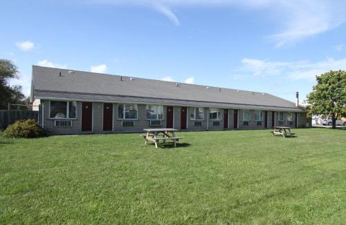 Kincardine Hotel | Huron Coast Inn