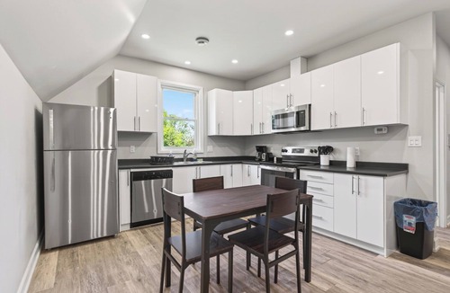 Ridgetown Condo | Iconic Red Victorian | 3BR Ridgetown Retreat