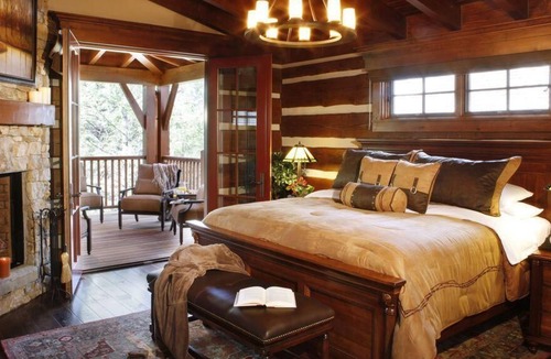 Invermere Cabin | Ideal cabin for your getaway - pool and snooker tables, gourmet kitchen, & more
