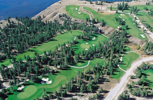 Invermere Cabin | Ideal cabin for your getaway - pool and snooker tables, gourmet kitchen, & more