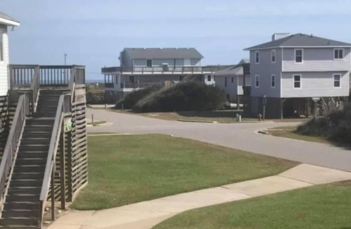 Sea Retreat House | Impossible Dream -4-bedroom Classic Beach House,