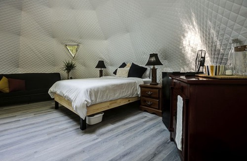 Laurentian Hills Cabin | Incredible Dome Surrounded by Trees and Fantastic Vistas in Petawawa, Ontario
