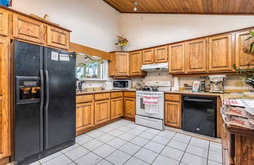 Fleetwood House | Independent Bungalow in Metro Vancouver (Fleetwood)