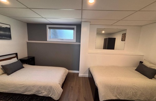 Wiarton House | Ingrid’s Green Haven - 27 Acre Private Farm