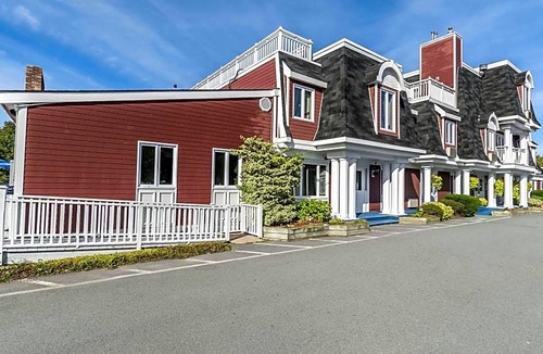 Fall River Hotel | Inn on the Lake, Ascend Hotel Collection