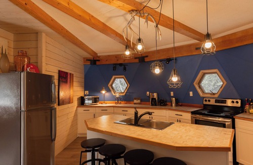 Marsh Lake Cabin | Inn On The Lake