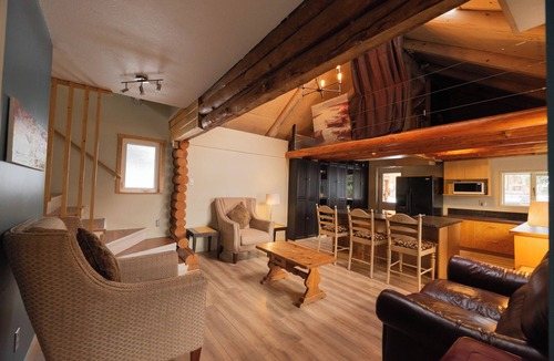 Marsh Lake Cabin | Inn On The Lake