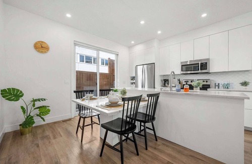 Bridgeland Condo | Inner-City Chic Urban Farmhouse 3 Bds and Ba
