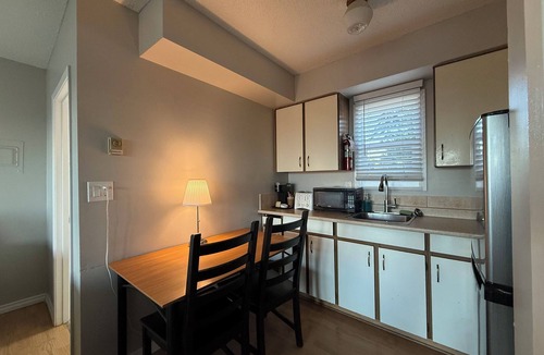 Historic Powell River Townsite Hotel | Island View Lodge
