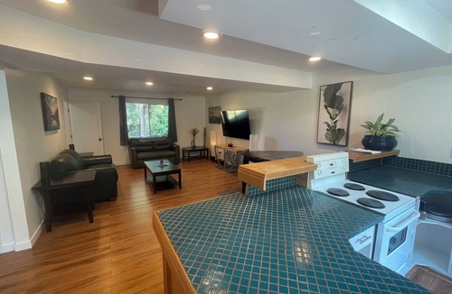 Regional District of Nanaimo House | Ivory Escape in the Forest