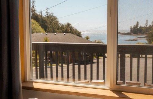 Ucluelet Cottage | Jacuzzi Suite | Ocean View