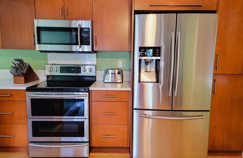 James Bay Hotel | James Bay Inn Hotel & Suites