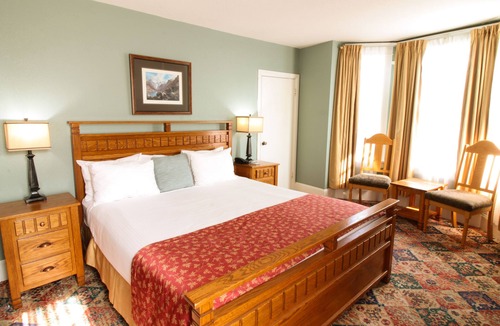 James Bay Hotel | James Bay Inn Hotel & Suites