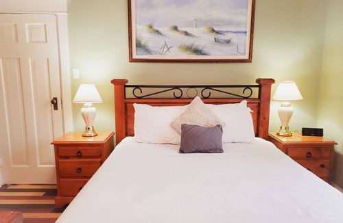 James Bay Hotel | James Bay Inn Hotel & Suites