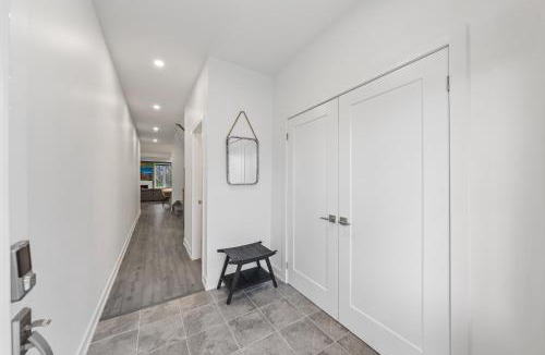 The Blue Mountains House | Jewel of Blue Mountain - Walk to Ski and Village - EV plug