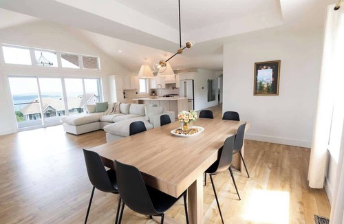 Grand Bay-Westfield House | June Avenue Oasis