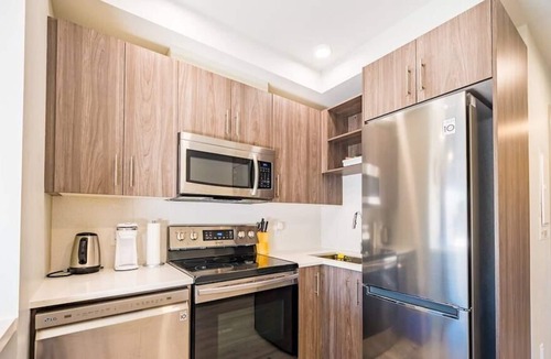 Rutland Apartment | Kelowna Studio Near Restaurants and Grocery