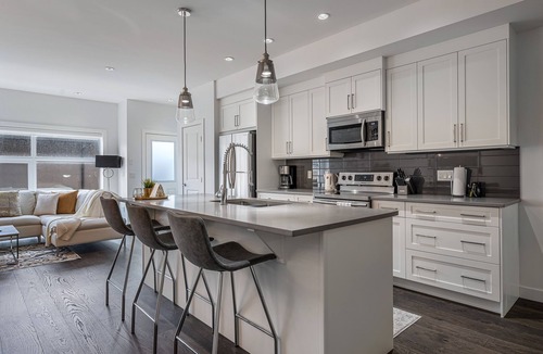 Kensington House | Kensington Calgary Home, 4BR Sleeps 8, Great for Groups