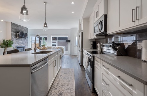 Kensington House | Kensington Calgary Home, 4BR Sleeps 8, Great for Groups