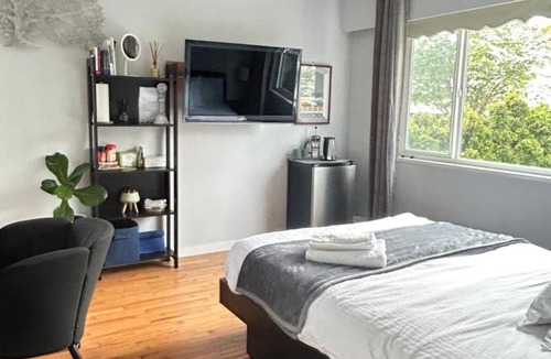 Killarney House | Kerrisdale private room