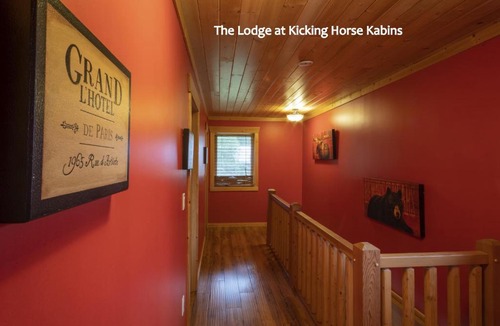 Blaeberry Cabin | Kicking Horse Kabins