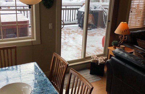 Golden House | Kicking Horse Top Floor Ski In/Out Luxury Townhouse-Best Aspen Location