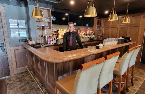 Waterton Park Hotel | Kilmorey Lodge
