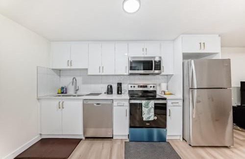 West Edmonton Villa | KimzNest