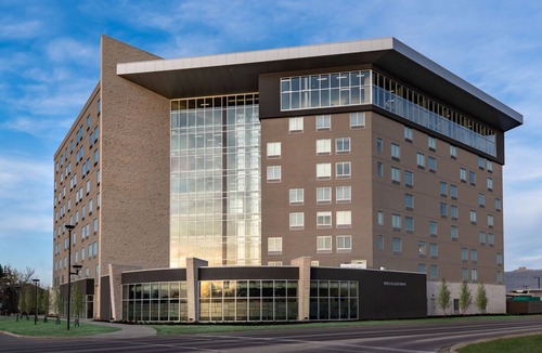 Saskatoon Apartment | King Accessible Studio w/Free Hot Breakfast