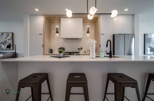 Southwest Edmonton House | King Bed|Sleeps 8|Garage|Near Whyte Ave & UofA