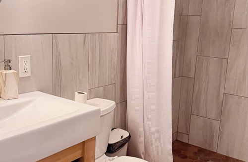 Charlottetown Bed & Breakfast | King Bedroom Cozy Retreat Near Everything | Clean & Comfortable